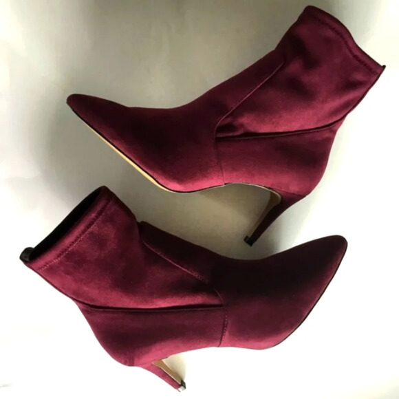 Expression Ankle Boots Suede Wine Color Heel Pull-on Chic Casual Sz  7 US - Picture 1 of 10